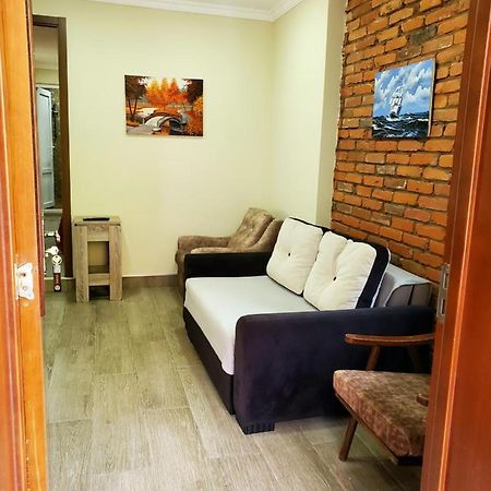 Guest House Agmashenebeli 229 Кобулети Екстериор снимка