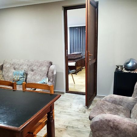 Guest House Agmashenebeli 229 Кобулети Екстериор снимка