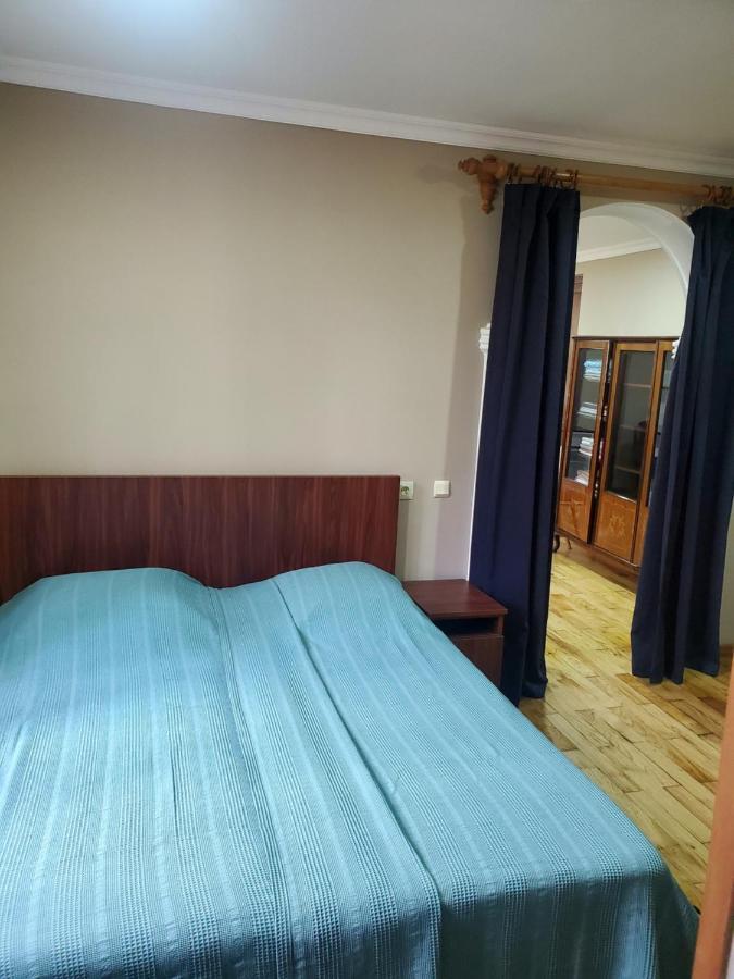 Guest House Agmashenebeli 229 Кобулети Екстериор снимка