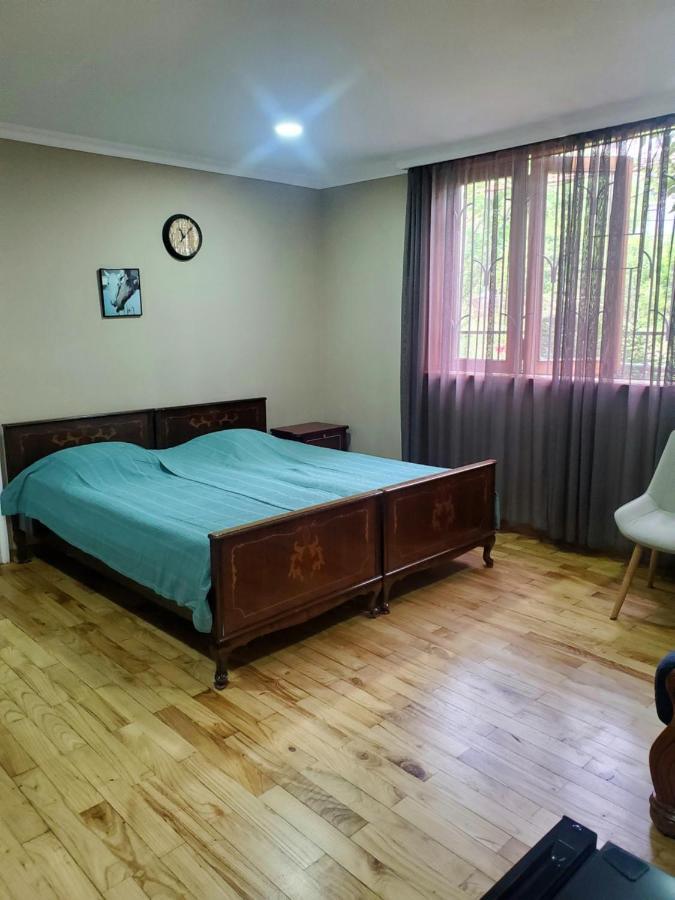 Guest House Agmashenebeli 229 Кобулети Екстериор снимка