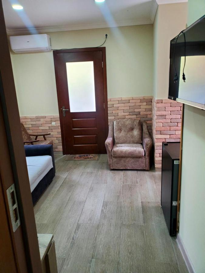 Guest House Agmashenebeli 229 Кобулети Екстериор снимка