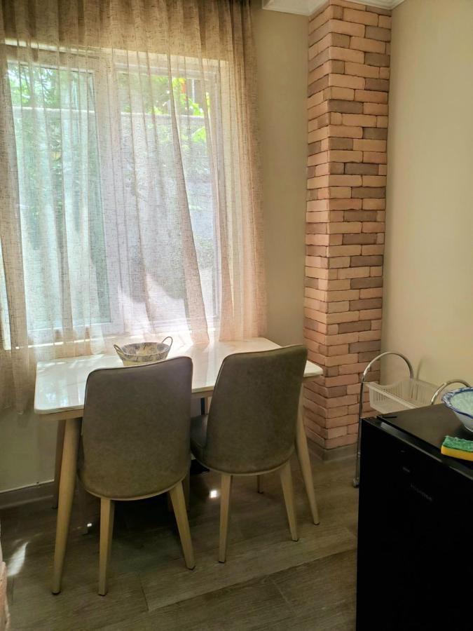 Guest House Agmashenebeli 229 Кобулети Екстериор снимка