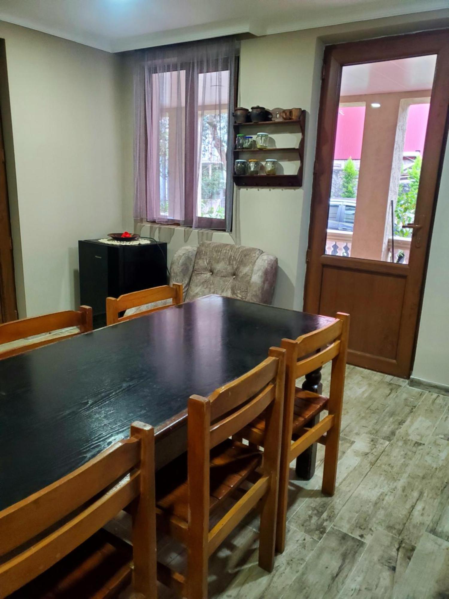 Guest House Agmashenebeli 229 Кобулети Екстериор снимка