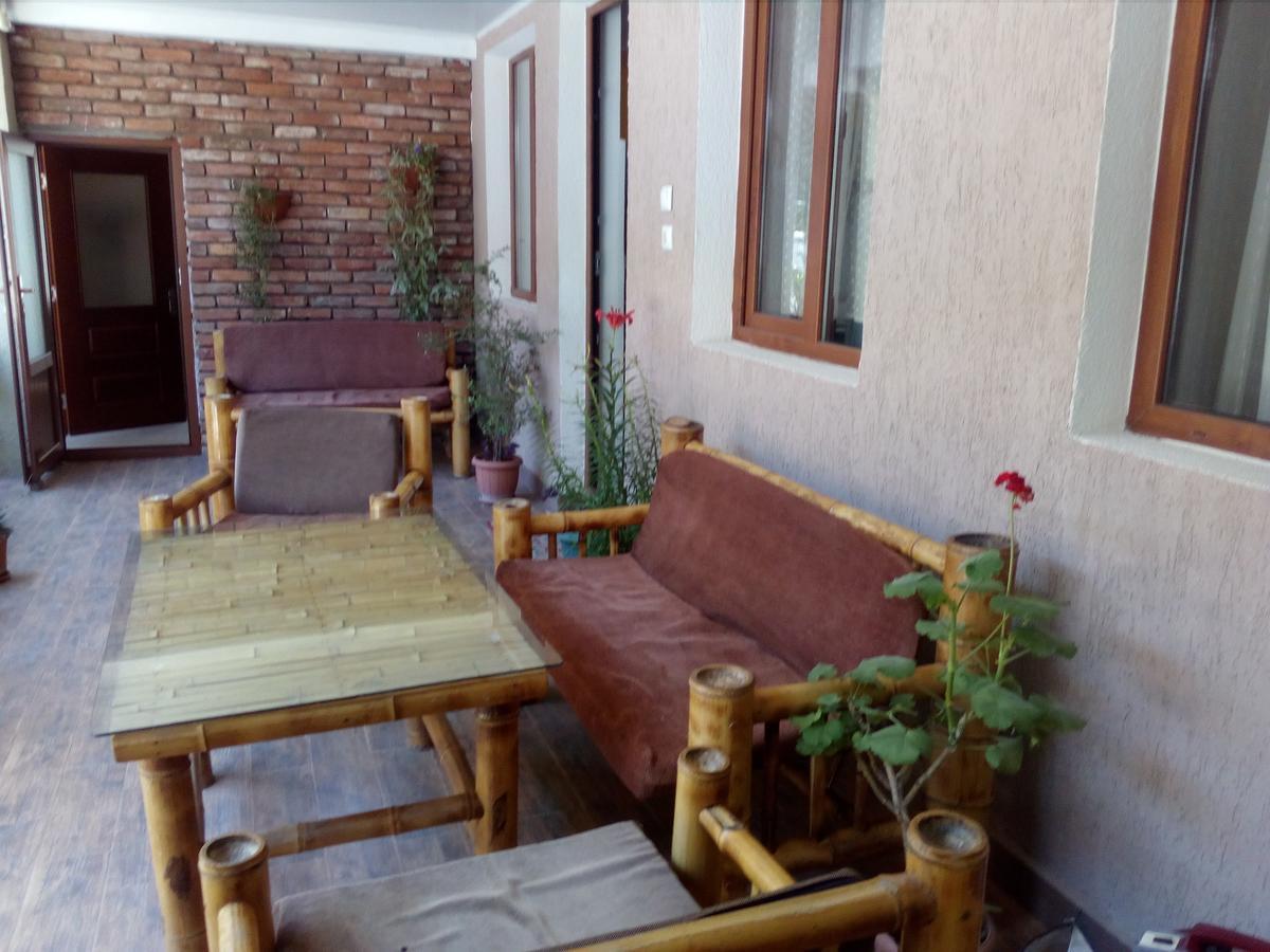 Guest House Agmashenebeli 229 Кобулети Екстериор снимка
